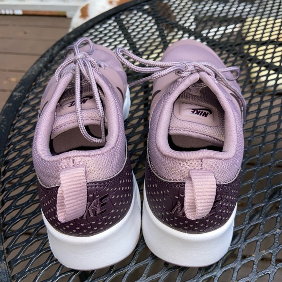 Purple Nike Tennis/Running Shoes - Picture 2 of 5
